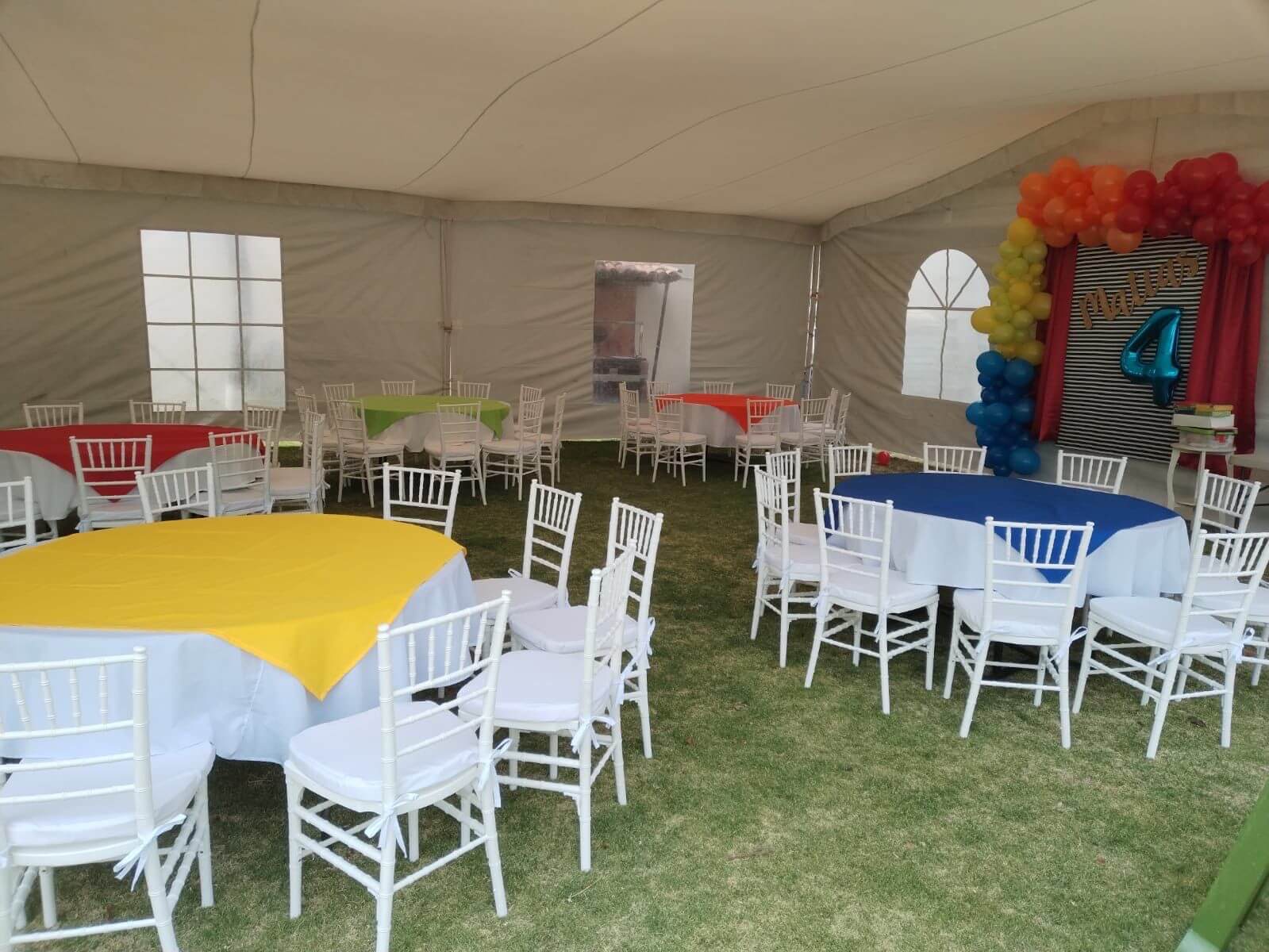 Alquiler de mesas redondas para fiestas en Toluca y área metropolitana 1